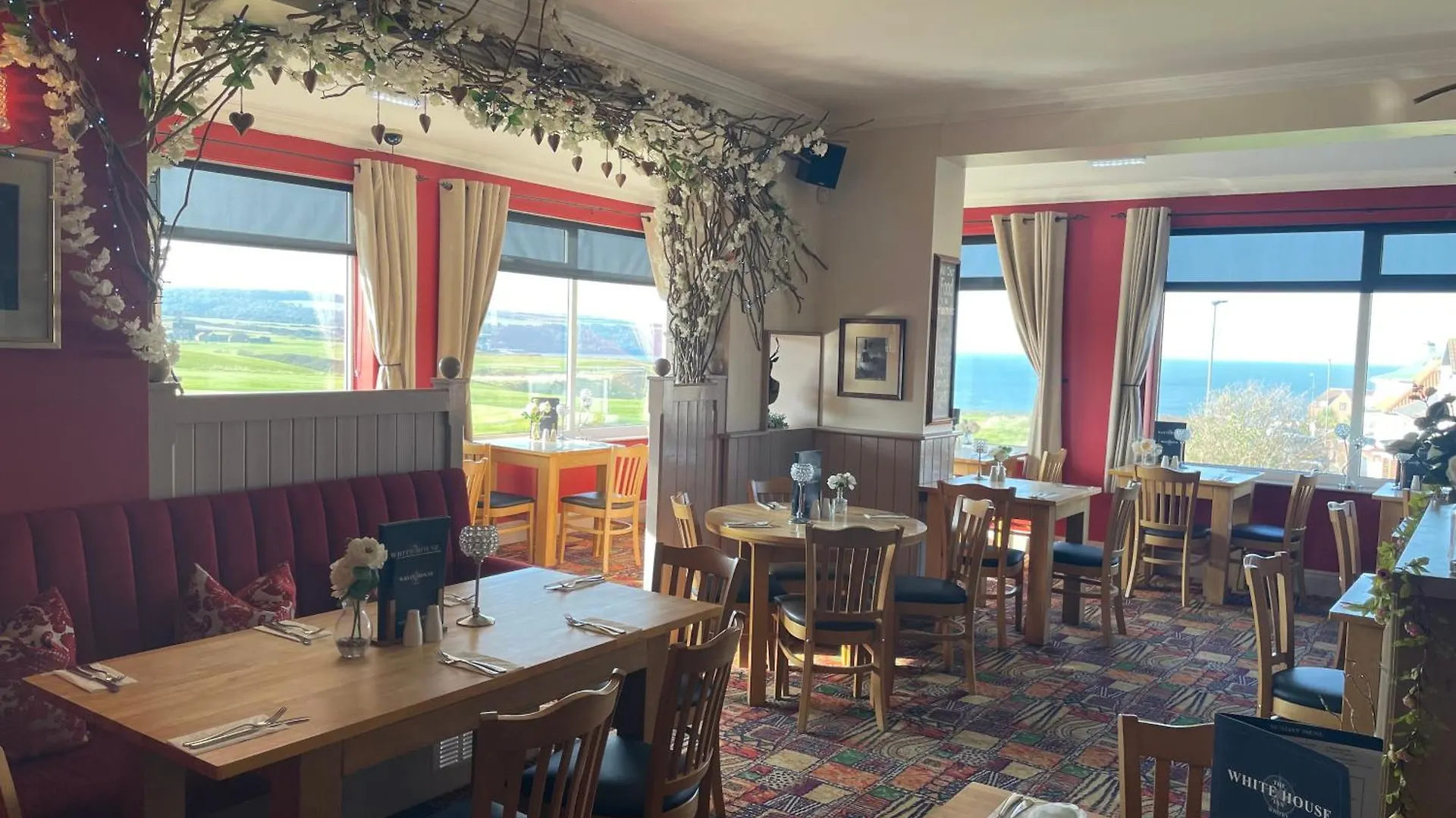 The White House Inn - Whitby