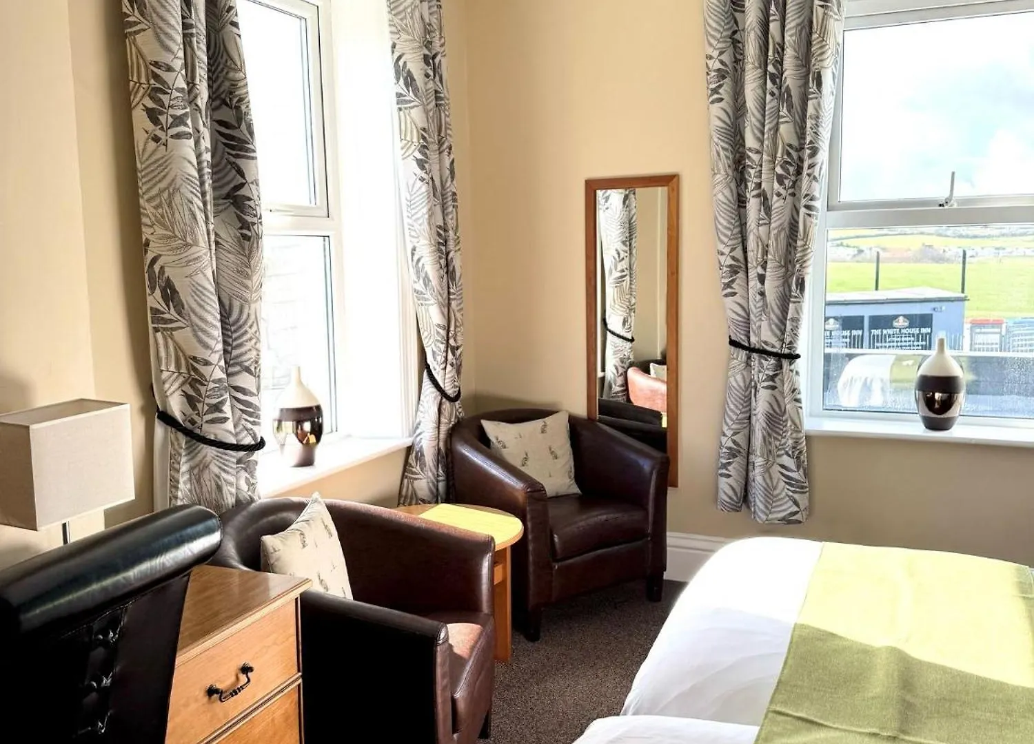 The White House Inn - Whitby