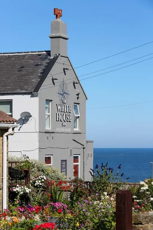 The White House Inn - 휫비