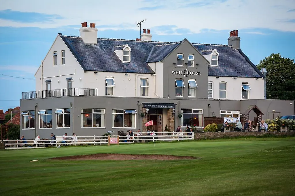 ****  The White House Inn - 휫비 영국