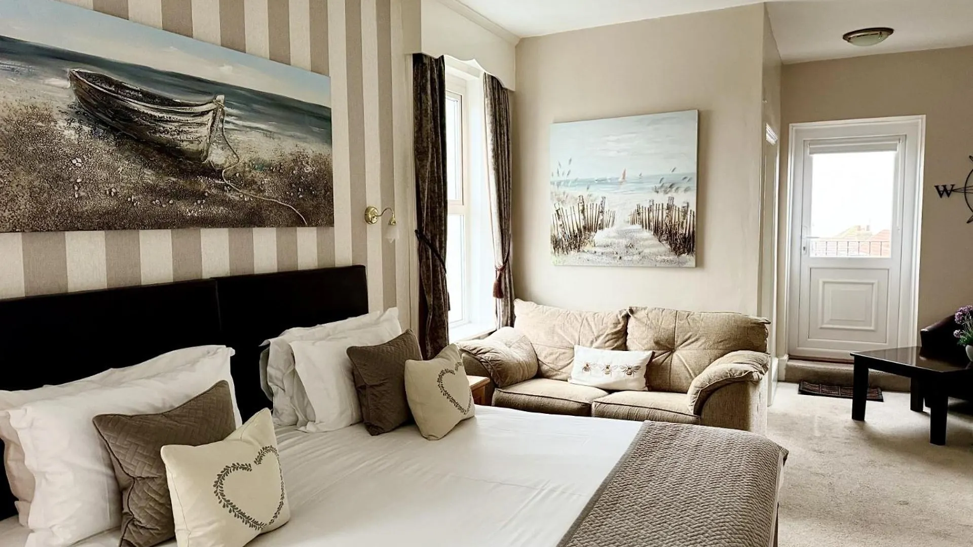 The White House Inn - Whitby