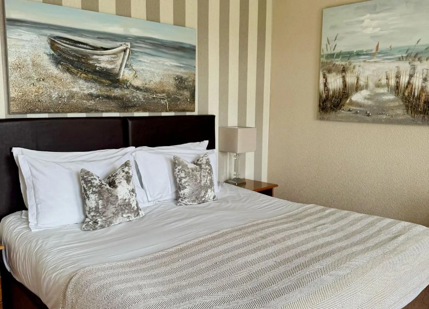 The White House Inn - Whitby 4*,  Storbritannien