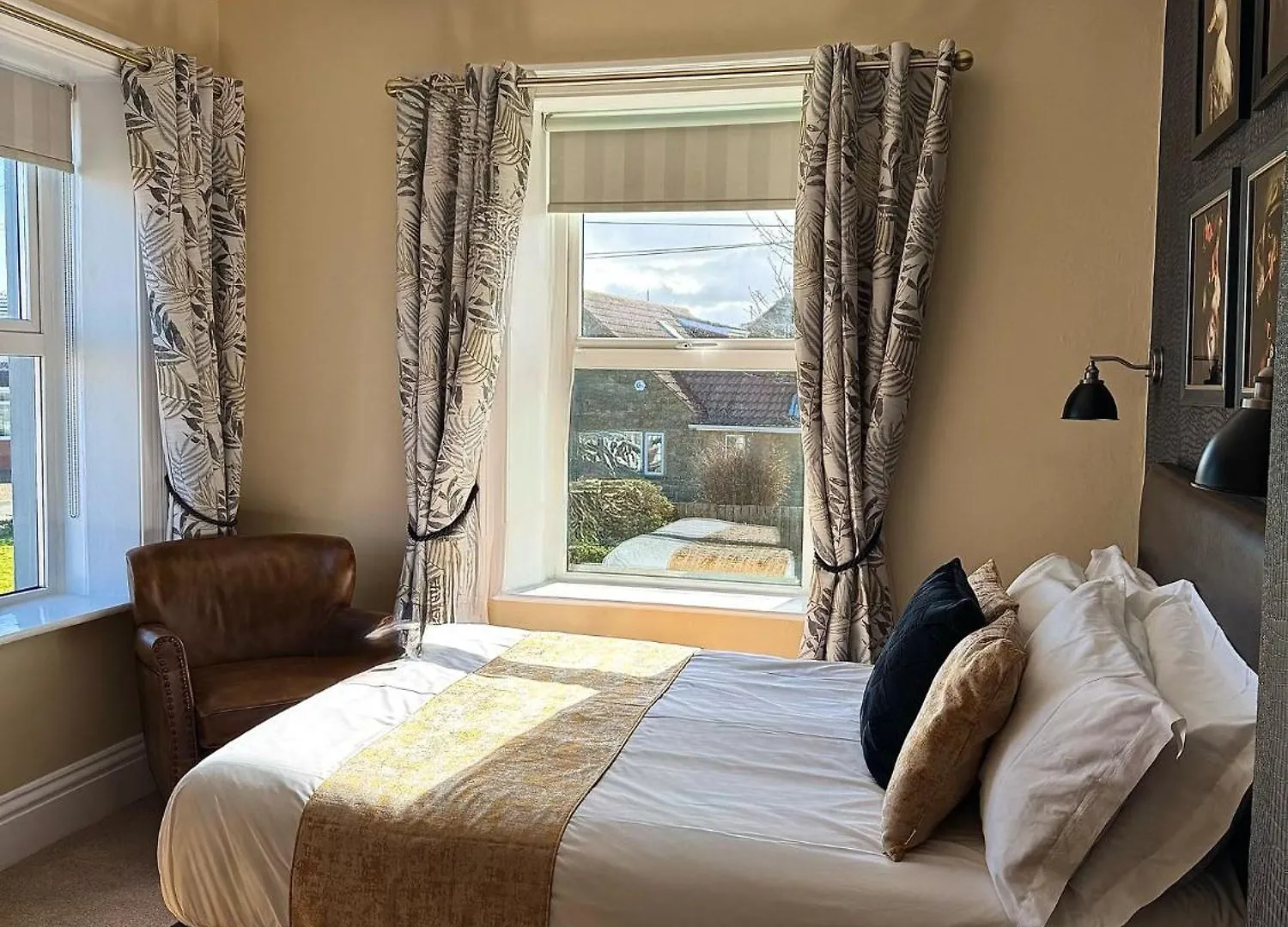 The White House Inn - Whitby 4*,